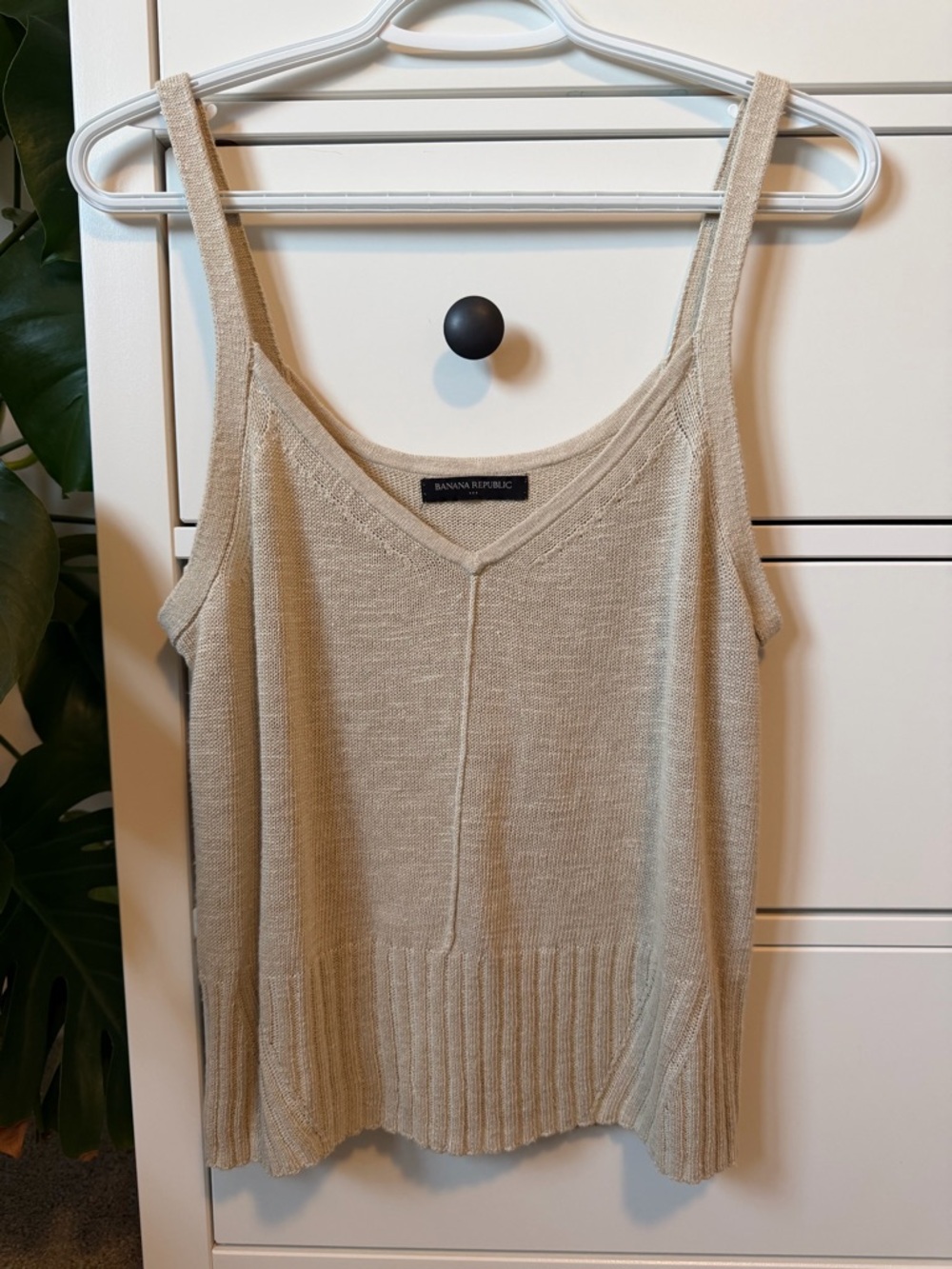 Banana Republic Beige Knit V-Neck Tank Top